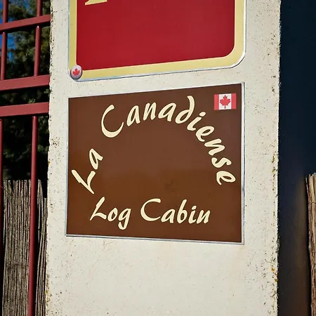 Country house Casa Rural La Canadiense Log Cabin