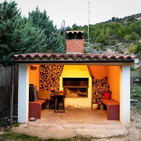 Country house Casa Rural La Canadiense Log Cabin Buenache de la Sierra
